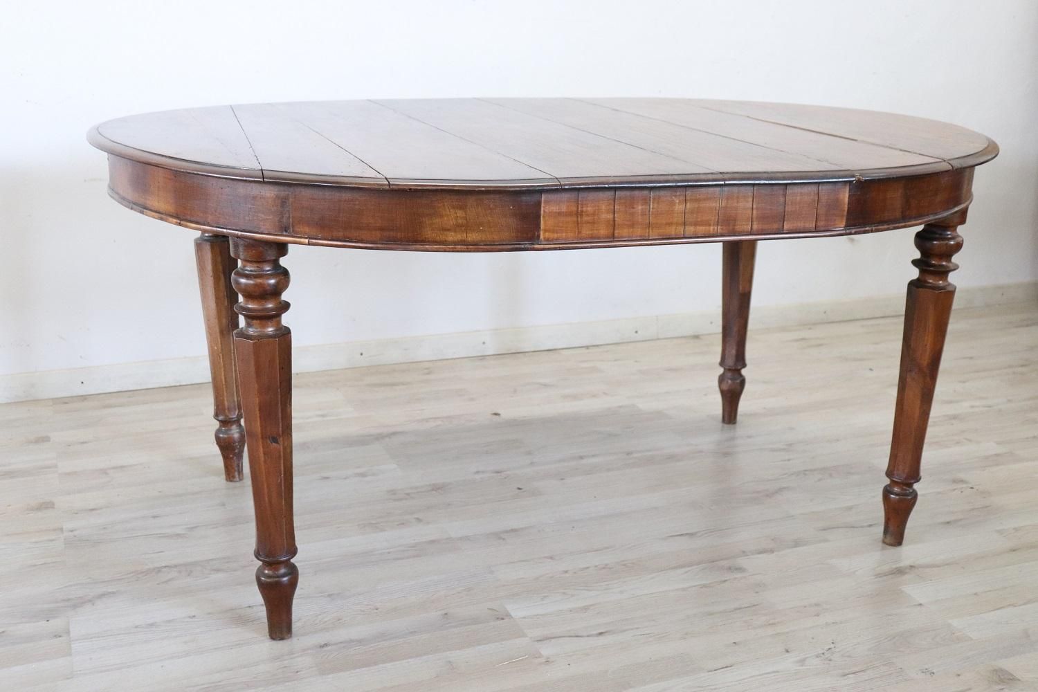 Large antique oval dining table from the 19th century | Grand Vintage