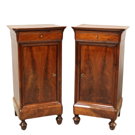 Pair of tall antique Louis Philippe capuchin bedside tables in walnut, Italy 19th century                  
                            