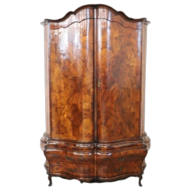 Large baroque style wardrobe in walnut briar from the early 1900s   