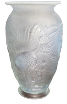 Art Nouveau Liberty vase in iridescent opaline glass, 1930s
