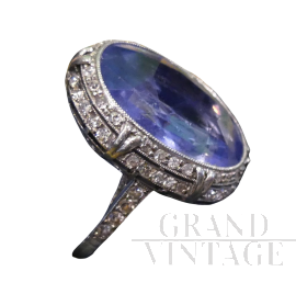 1920s platinum ring with sapphire and diamonds