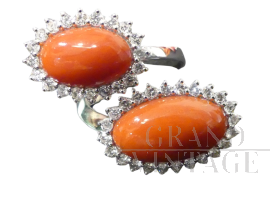 White gold ring with diamonds and double Sardinian coral 
