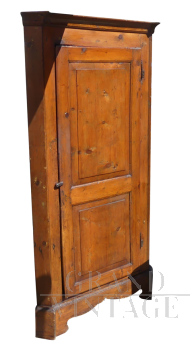 Corner cupboard from the early 20th century, Italian poor art