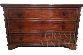 Antique rustic chest of drawers, original Italian, late 1600s / early 1700s