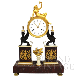 Antique Parisian Directoire pendulum clock in gilded bronze and marble, 18th century