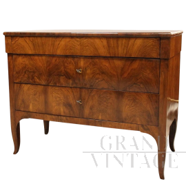 Antique Italian Directoire chest of drawers in walnut from the 18th century