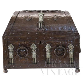 Scottish iron casket from the early 1900s