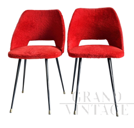 Pair of Eero Saarinen style chairs in red teddy fabric, 1970s