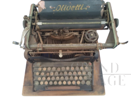 Collectible Olivetti M20 typewriter   