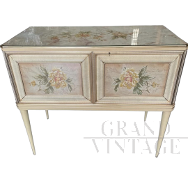 Vintage bar cabinet by Umberto Mascagni in parchment painted with floral motifs              
                            