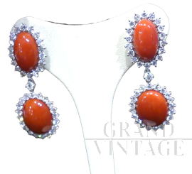 Double drop earrings in white gold with diamonds and Sardinia coral