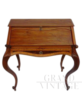 Small drop-down cabinet from the early 20th century in cherry, walnut and walnut briar