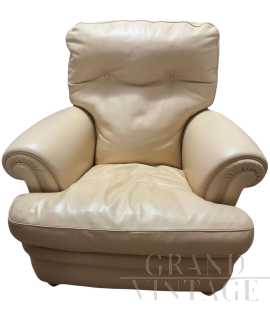 Dream Poltrona Frau armchair in beige leather