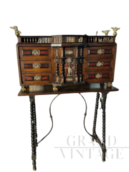 Late 18th century coin cabinet with inlays