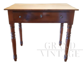 Antique walnut coffee table from the mid-19th century with turned legs