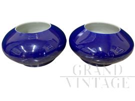 Pair of vintage Chinese cobalt blue bowl vases            
                            