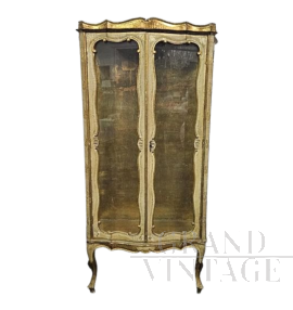 Antique-style Venetian display cabinet lacquered in gold