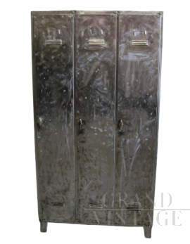 Industrial iron locker with hangers