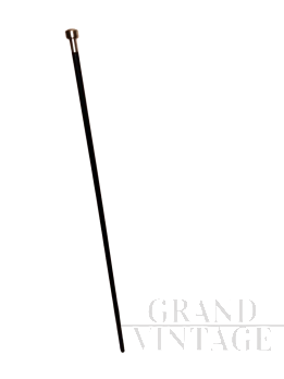 Bastone da passeggio in legno con manico in argento marchiato 33                            