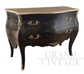 Comò in stile barocco in legno laccato nero con piano oro                            