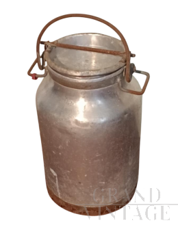 Contenitore per il latte vintage anni '60                            