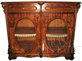 Antique sideboard in walnut, from the late 19th century