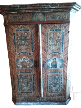 Antique painted Tyrolean wardrobe from the early 19th century  