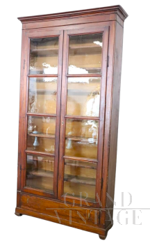 Large antique display bookcase in poplar wood from the 19th century                 
                            