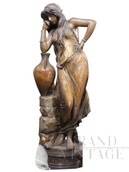 Grande scultura in terracotta Rebecca di Goldscheider                            