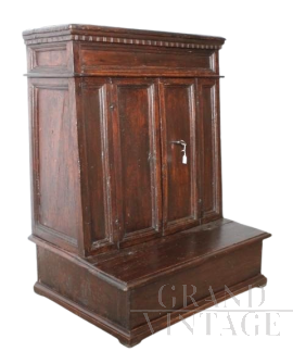 Inginocchiatoio antico toscano del 1750 con vano stipetto