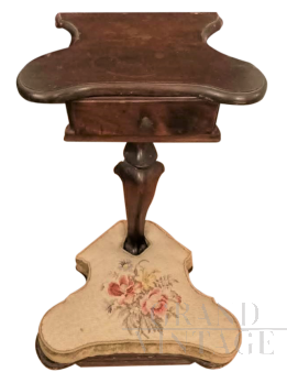 Inginocchiatoio fine '800 con cuscino ricamato