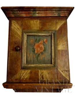 Antique Alto Veneto painted hanging cabinet, 1730