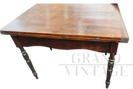 Antique extendable table from the 19th century