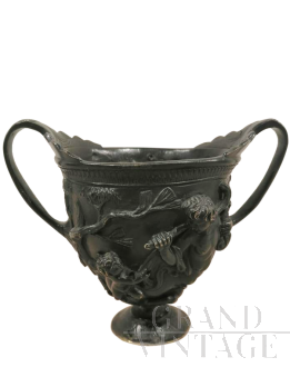 Vaso neoclassico in bronzo 