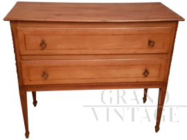 Light wood chest of drawers from the early 1900s
