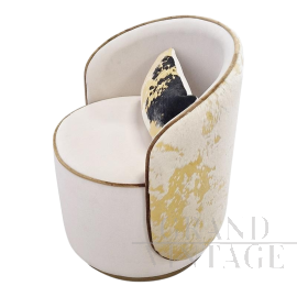 Poltrona a pozzetto in stile art déco in vellutino avorio                            