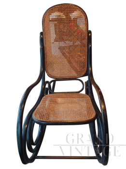 Poltrona a dondolo Thonet 825 originale