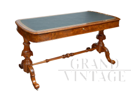 Scrivania antica Vittoriana in radica di noce con piano in pelle cesellata                            