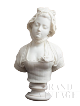 Antique sculpture in statuary white marble depicting the bust of a noblewoman