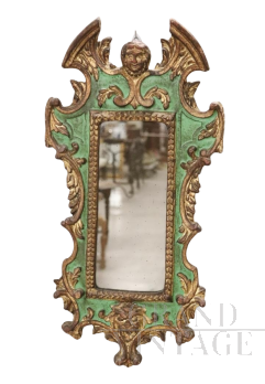 Specchiera in stile gotico in legno laccato verde e oro, anni '80                            