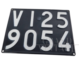 Targa automobilistica vintage Vicenza VI25                            