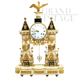Antico orologio a pendolo Luigi XVI in bronzo dorato e marmo, '700 Rivoluzione Francese                            