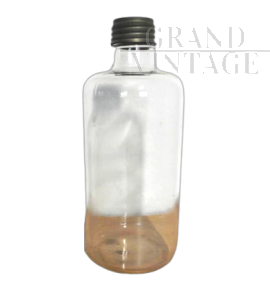 Bottiglia da laboratorio vintage in vetro con tappo                            