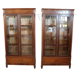 Coppia di librerie antiche in noce dell'800 restaurate                            