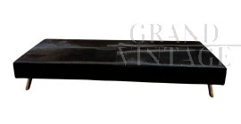 Daybed di Pierre Jeanneret in pelle di vacchetta nera                            