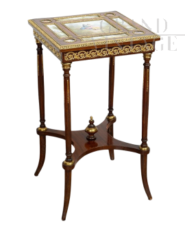Tavolino antico Napoleone III Francese in mogano con porcellane Sèvres                            