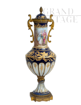 Vaso antico Napoleone III Francese in porcellana di Sèvres                            