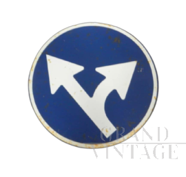 Cartello stradale vintage di direzione consentita, 1980 