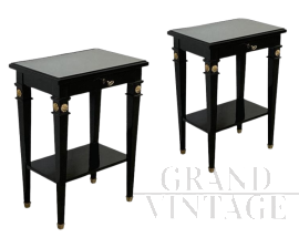 Coppia di tavolini in stile antico Luigi XVI laccati neri                            