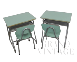 Coppia di banchi scolastici con sedie in formica verde, anni '70                            